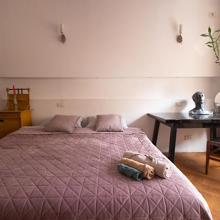 Shared Retro Vintage Luxury Apartment Bukares Bagian luar foto