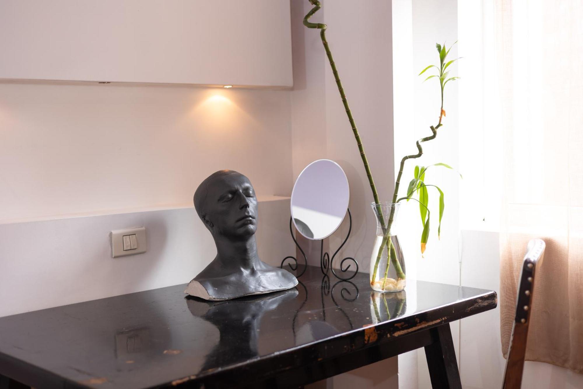 Shared Retro Vintage Luxury Apartment Bukares Bagian luar foto